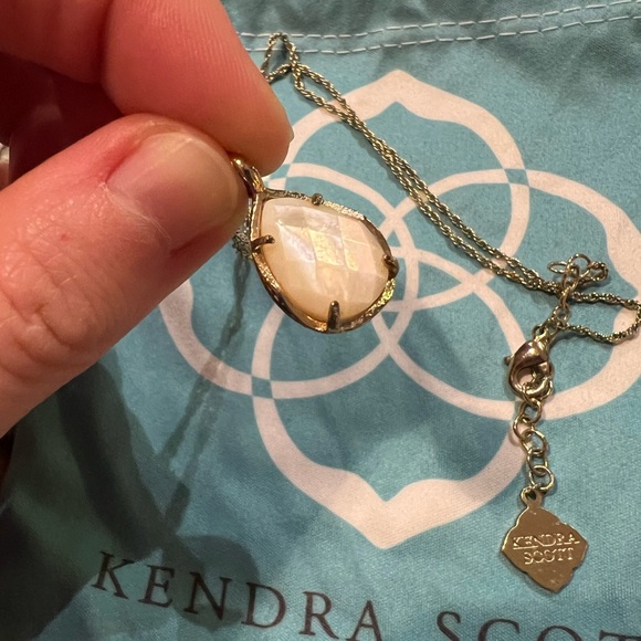 Kendra Scott Jewelry - Kendra Scott Teardrop Mother of Pearl Necklace